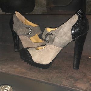 🍀Bandolino size 6.5 4” leather suede wing tips